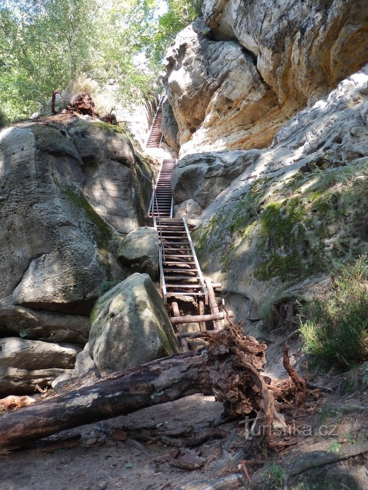 Escaleras de hierro en el Castillo Viejo