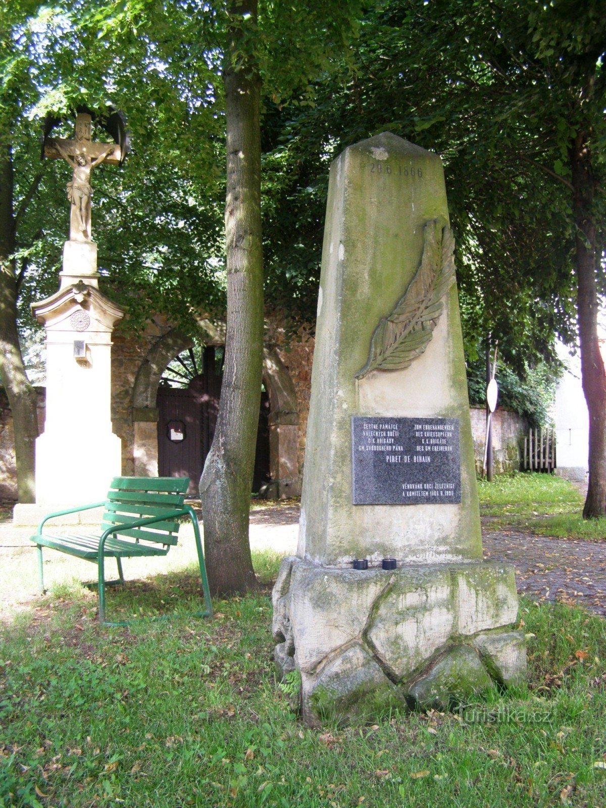Järnväg - monument över slaget 1866