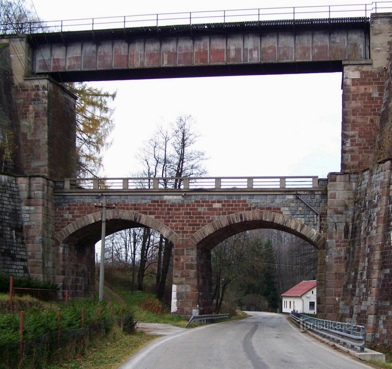 Eisenbahnbrücke - Bernartice