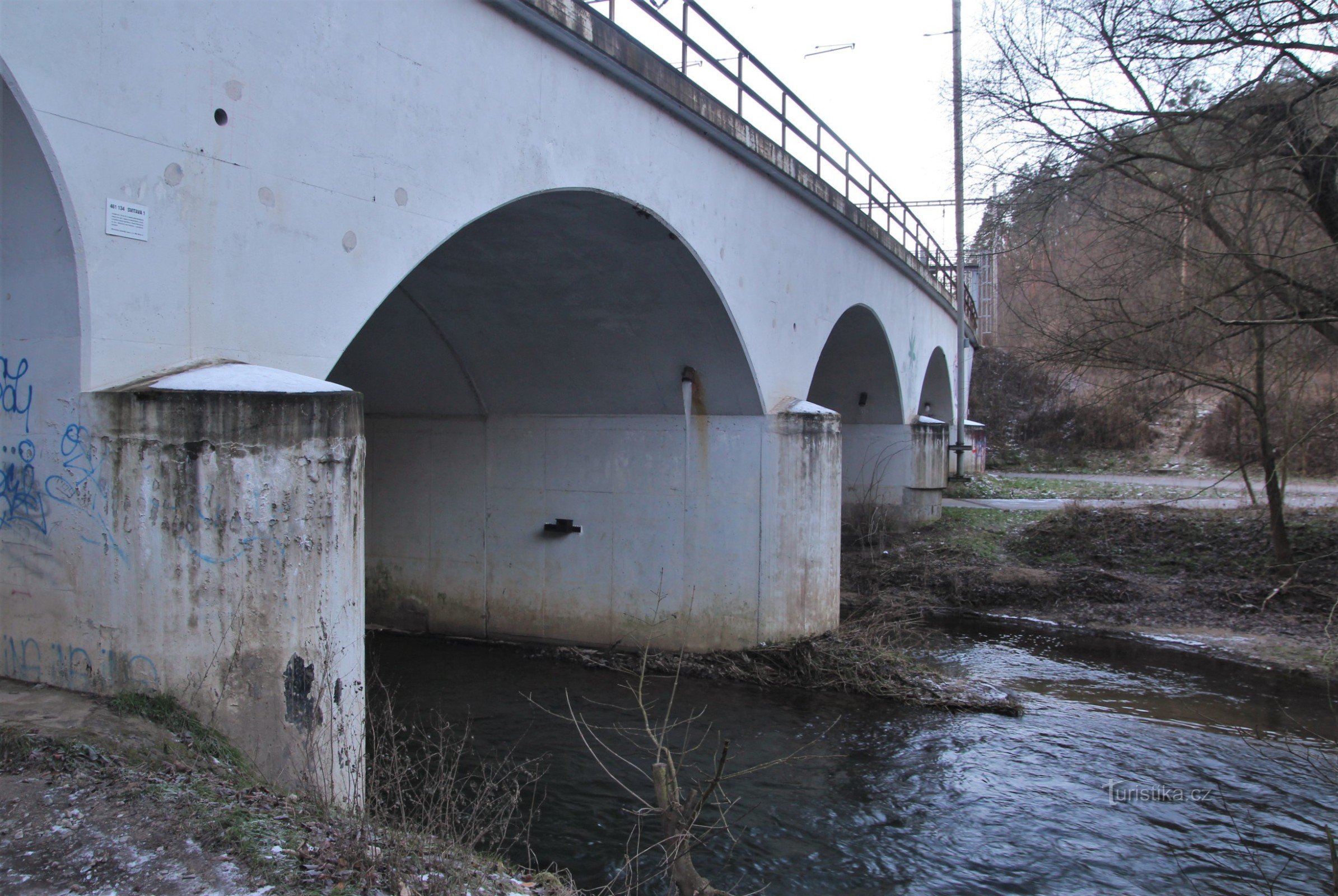 Železniški most pred obnovo (januar 2015)