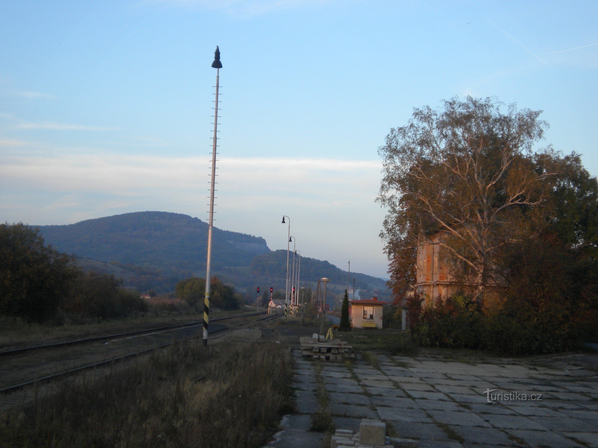 Železniška postaja Chotimeř.