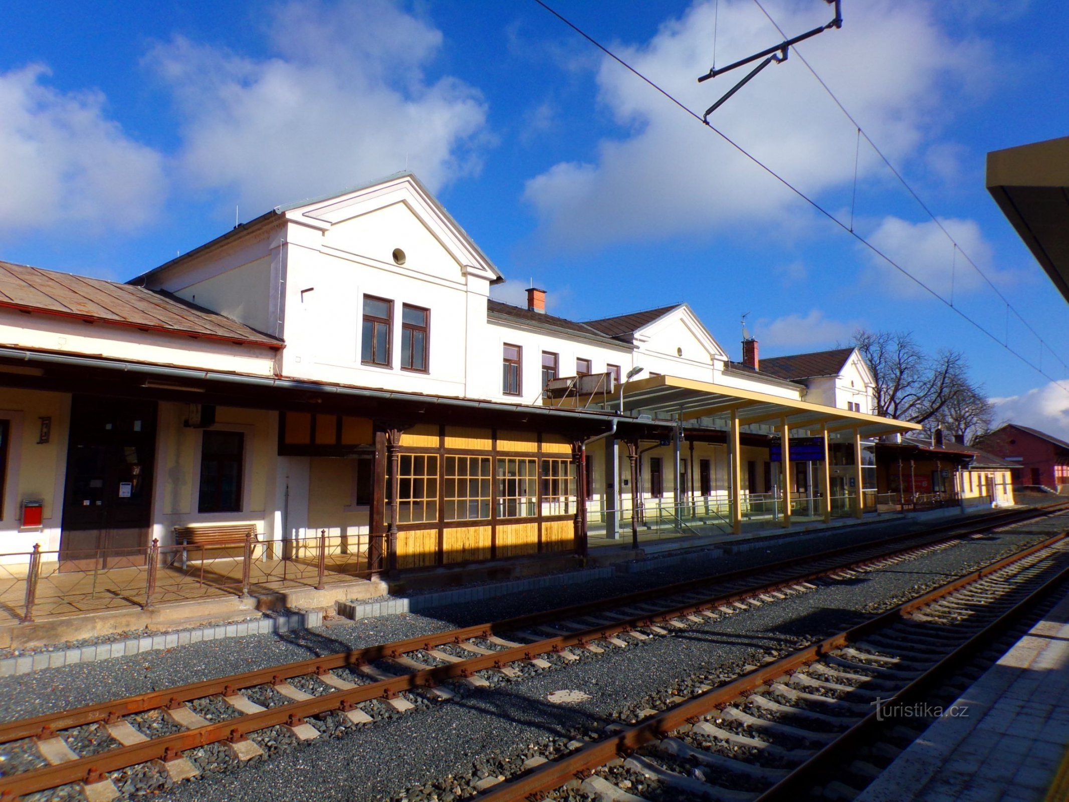 鉄道駅 (Jaroměř、12.2.2022/XNUMX/XNUMX)