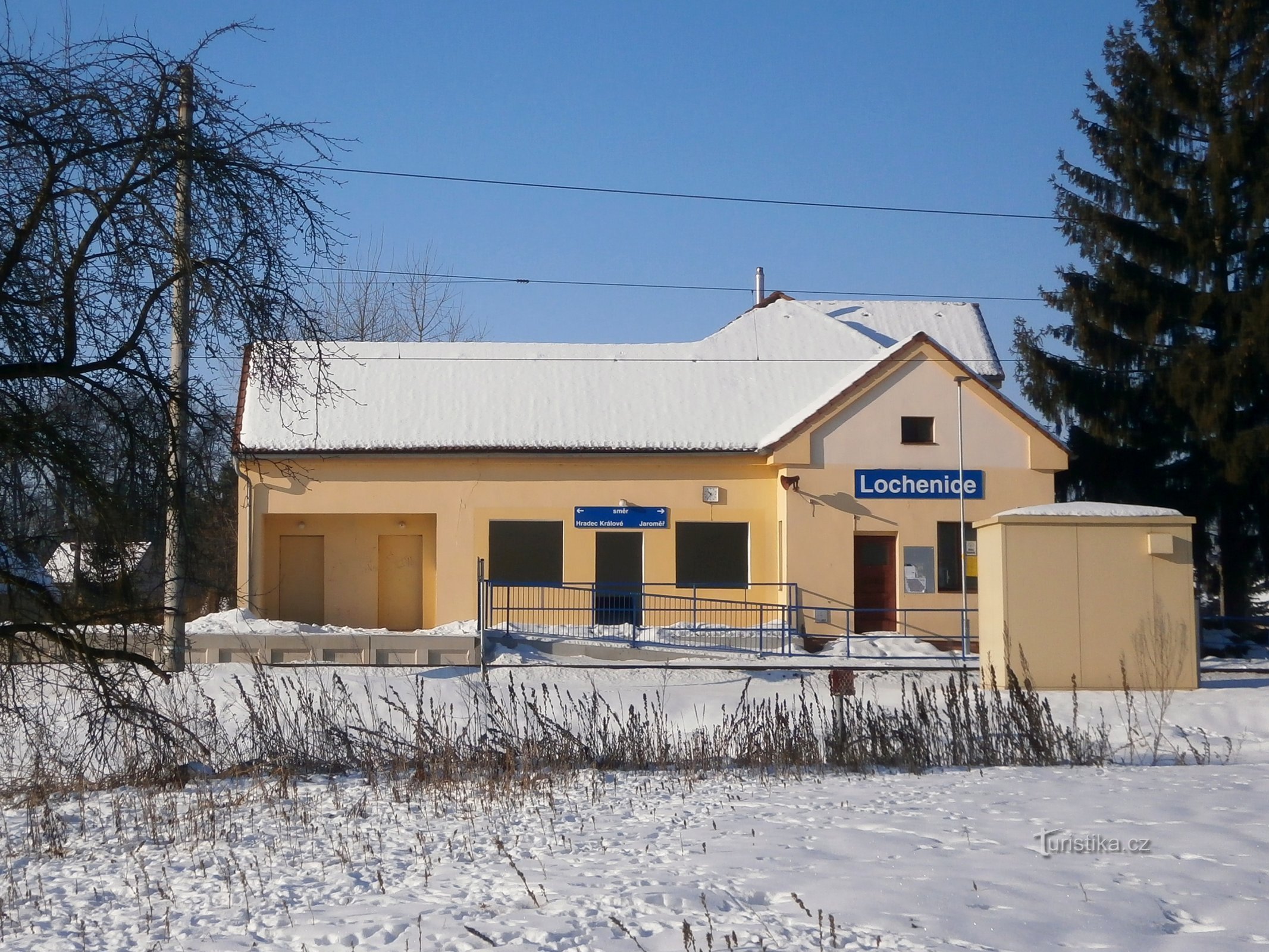 Železniční stanice (Lochenice)