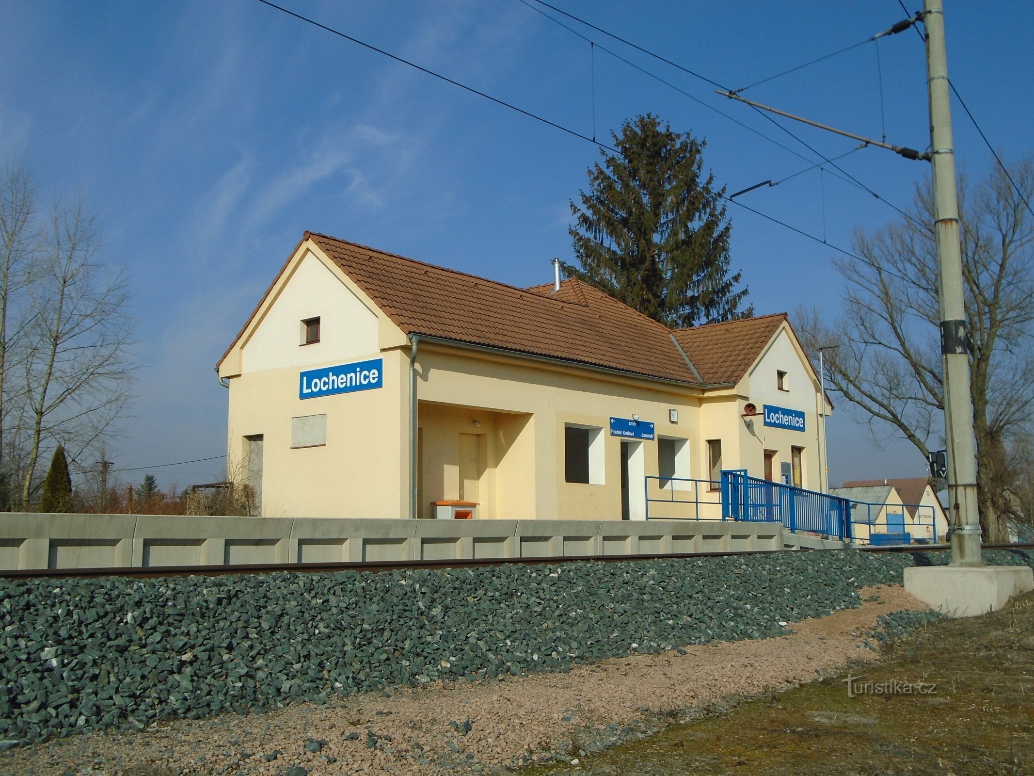 Treinstation (Lochenice)