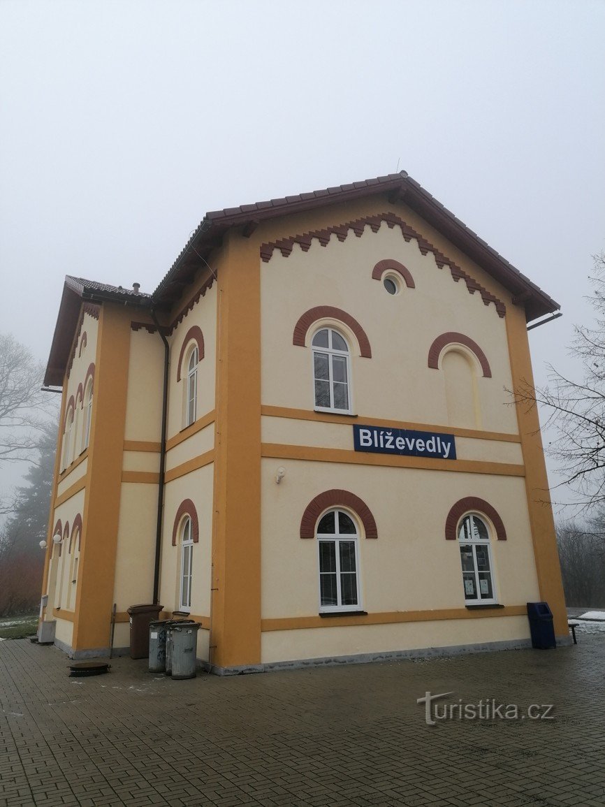 Järnvägsstation i staden Blíževedly