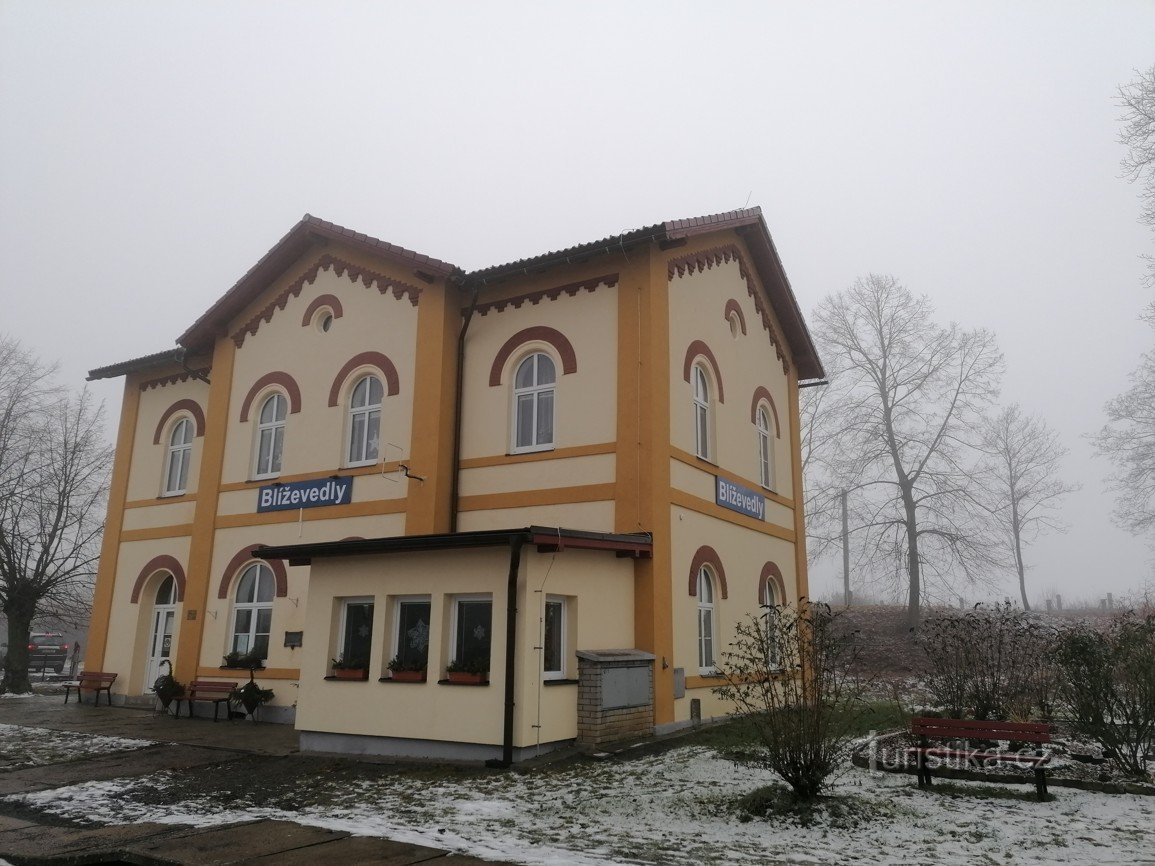 Estação ferroviária na cidade de Blíževedly