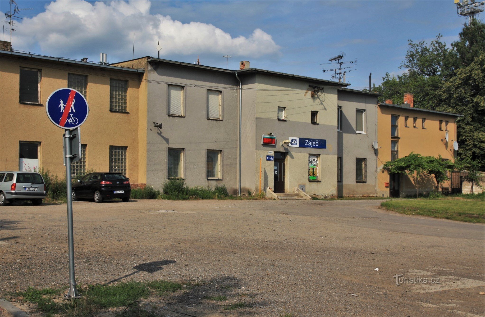 Zaječí järnvägsstation