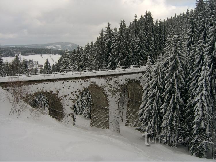 Železniční viadukt Pernink