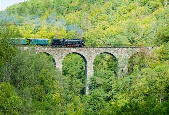 Železniční viadukt Žampach