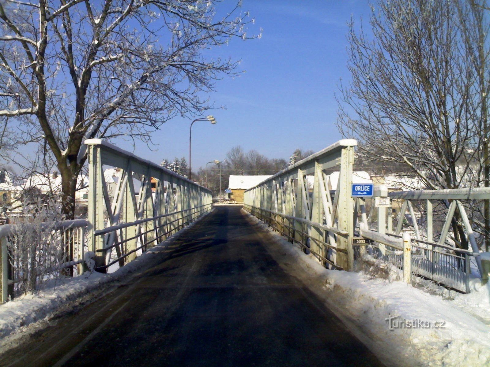 Eisenbrücke über Orlici in Svinary