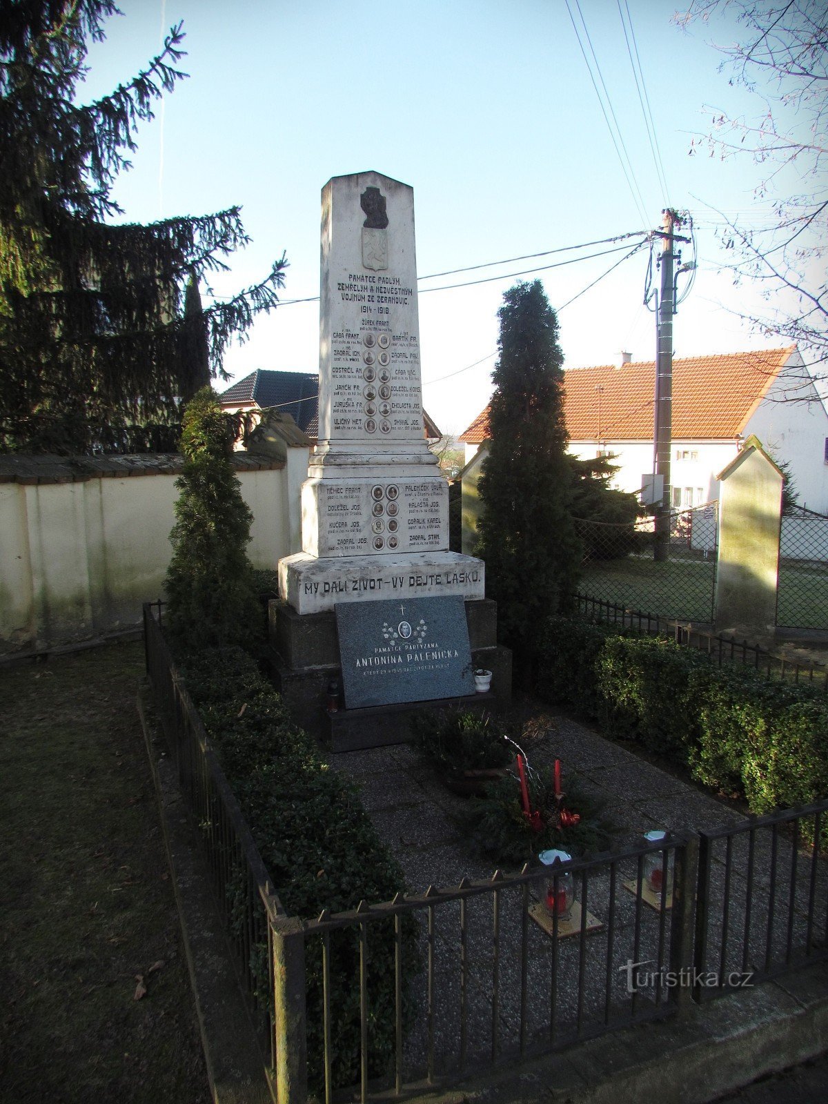 Žeranovice - Denkmal für die Gefallenen