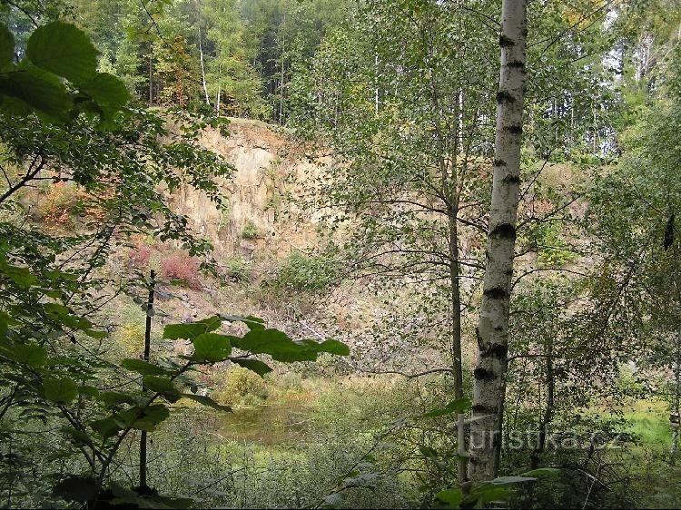 Kamieniołom Žermanicky: kamieniołom Germainicky - kamieniołom + teren podmokły