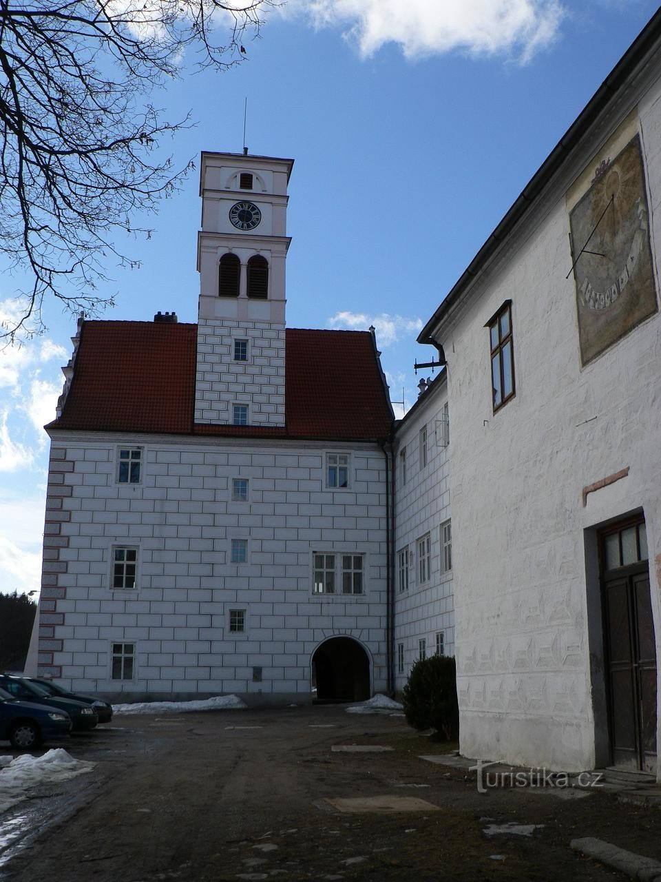 Schloss Žichovice, Gebäude mit Turm
