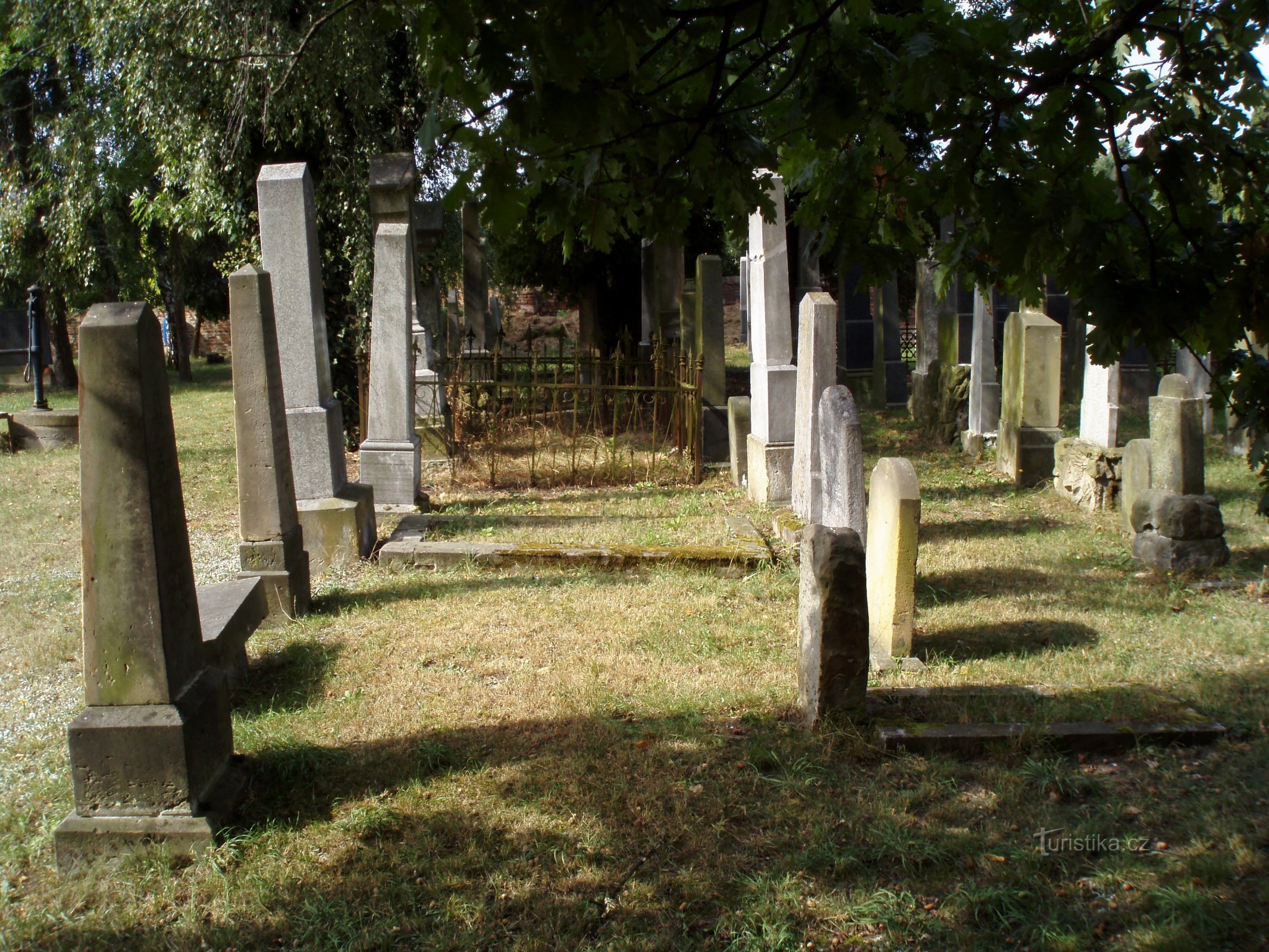 Cimitero ebraico (Hradec Králové, 10.9.2009 aprile XNUMX)