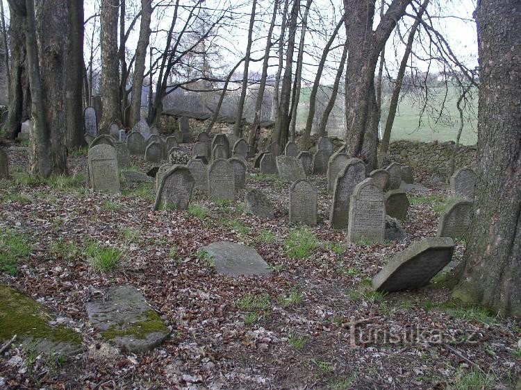 Cementerio judío en Větrné Jeníkov