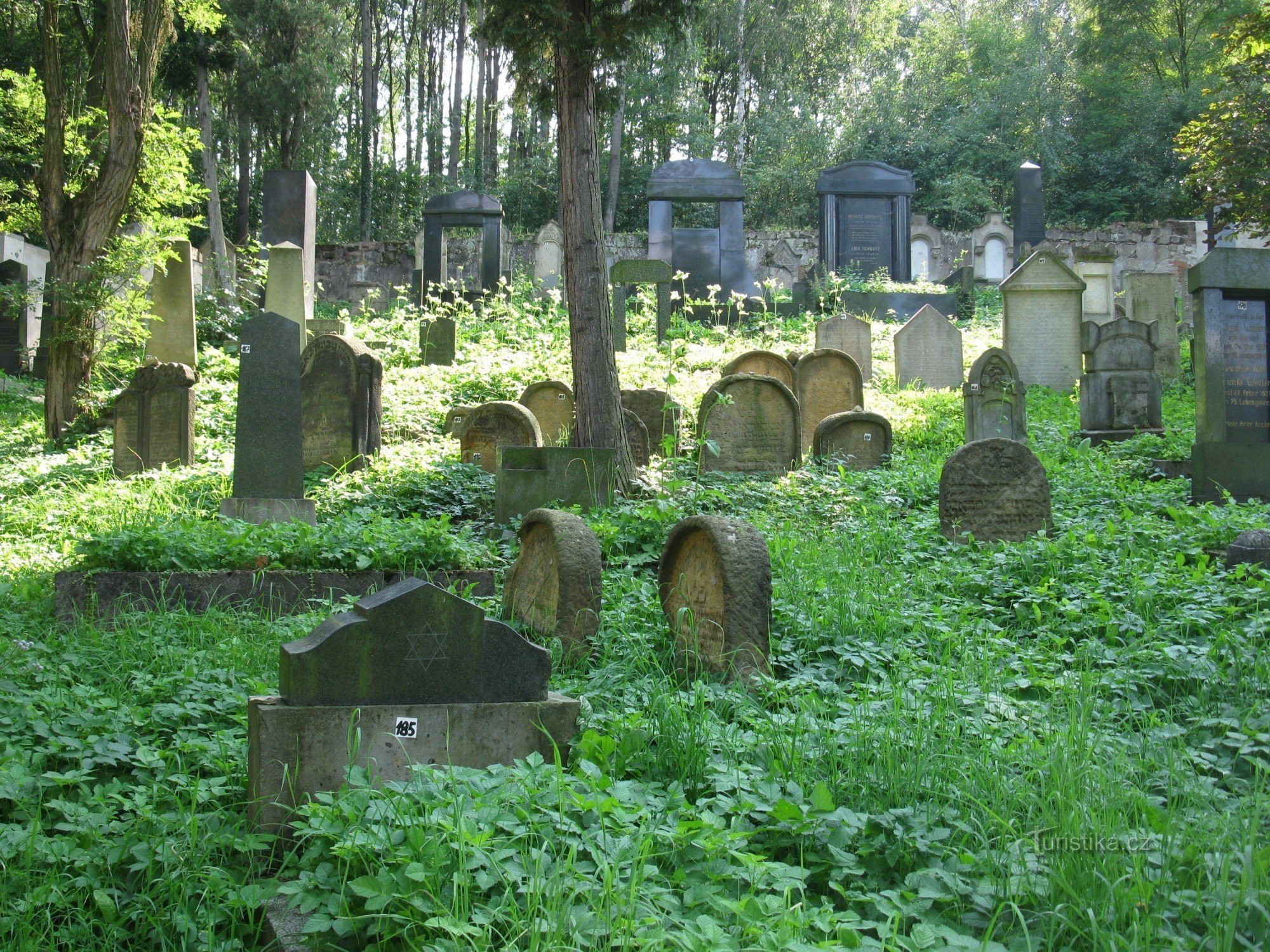 Cimetière juif d'Úštěk