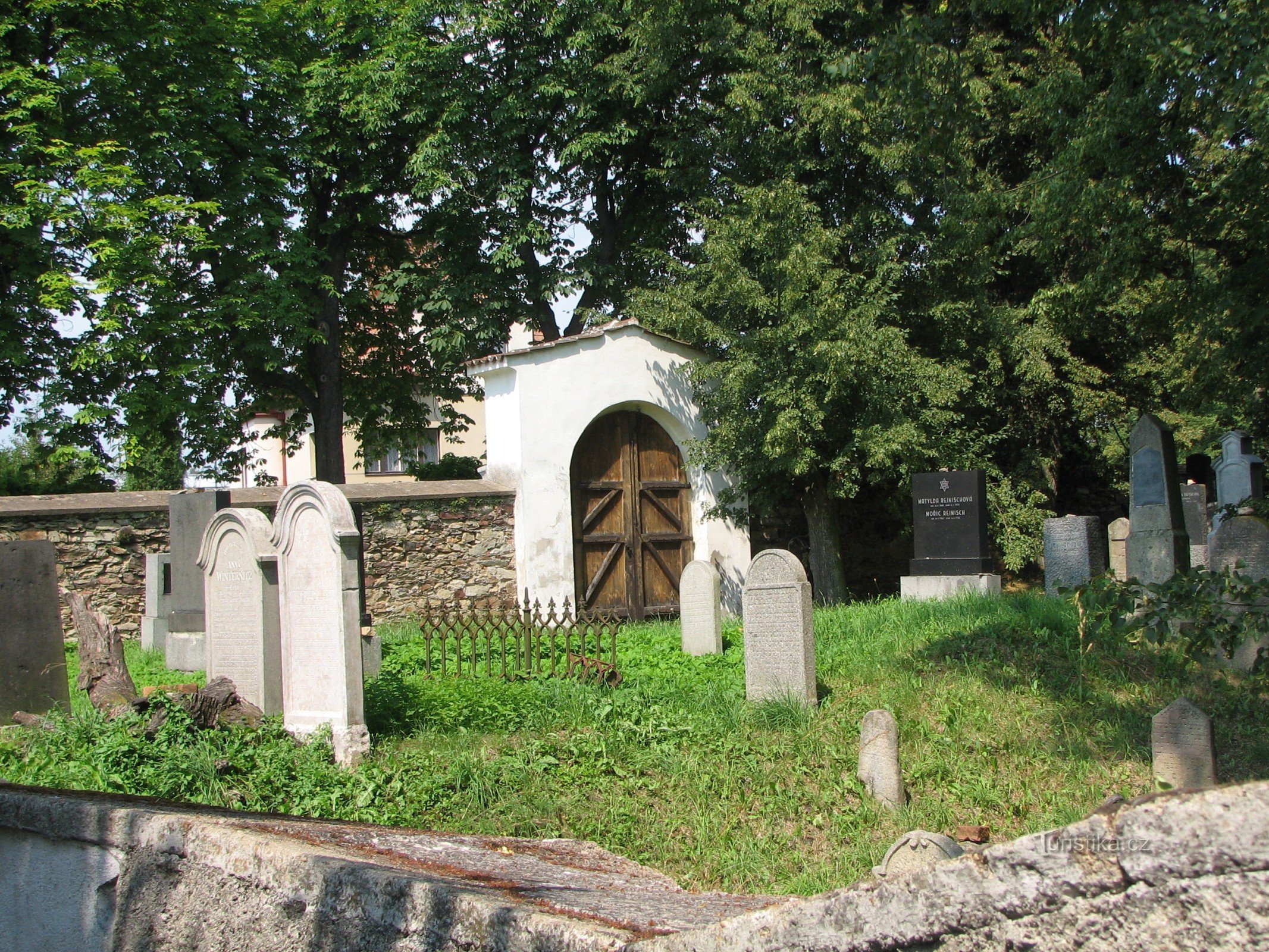 Cimitirul evreiesc din Bechyn