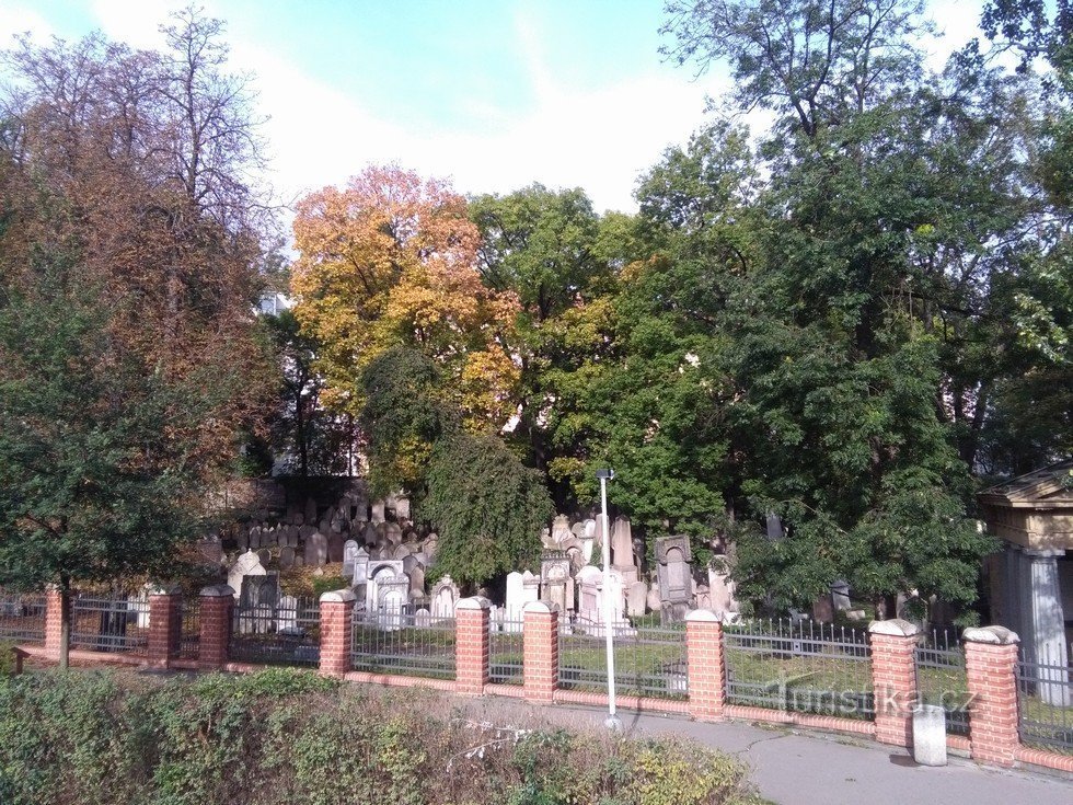 Cimitirul evreiesc din Praga în Žižkov