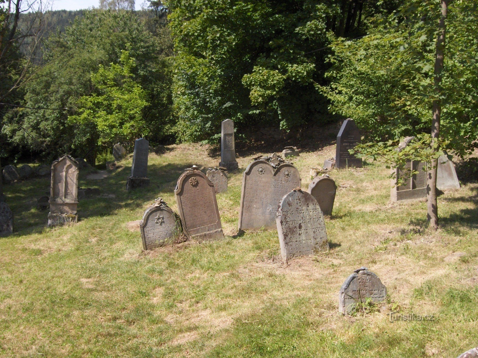 Joodse begraafplaats in Rabštejn nad Střelou.