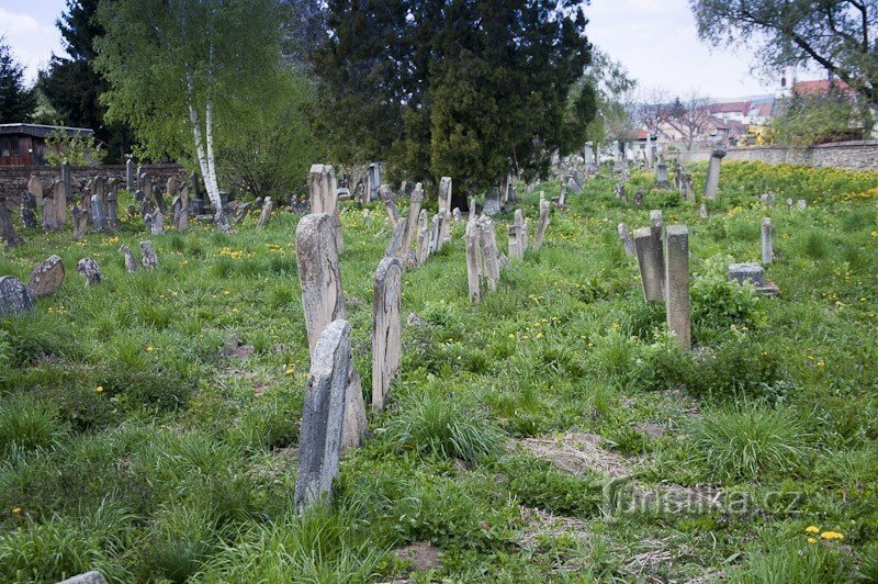 Cementerio judío en Rousínov