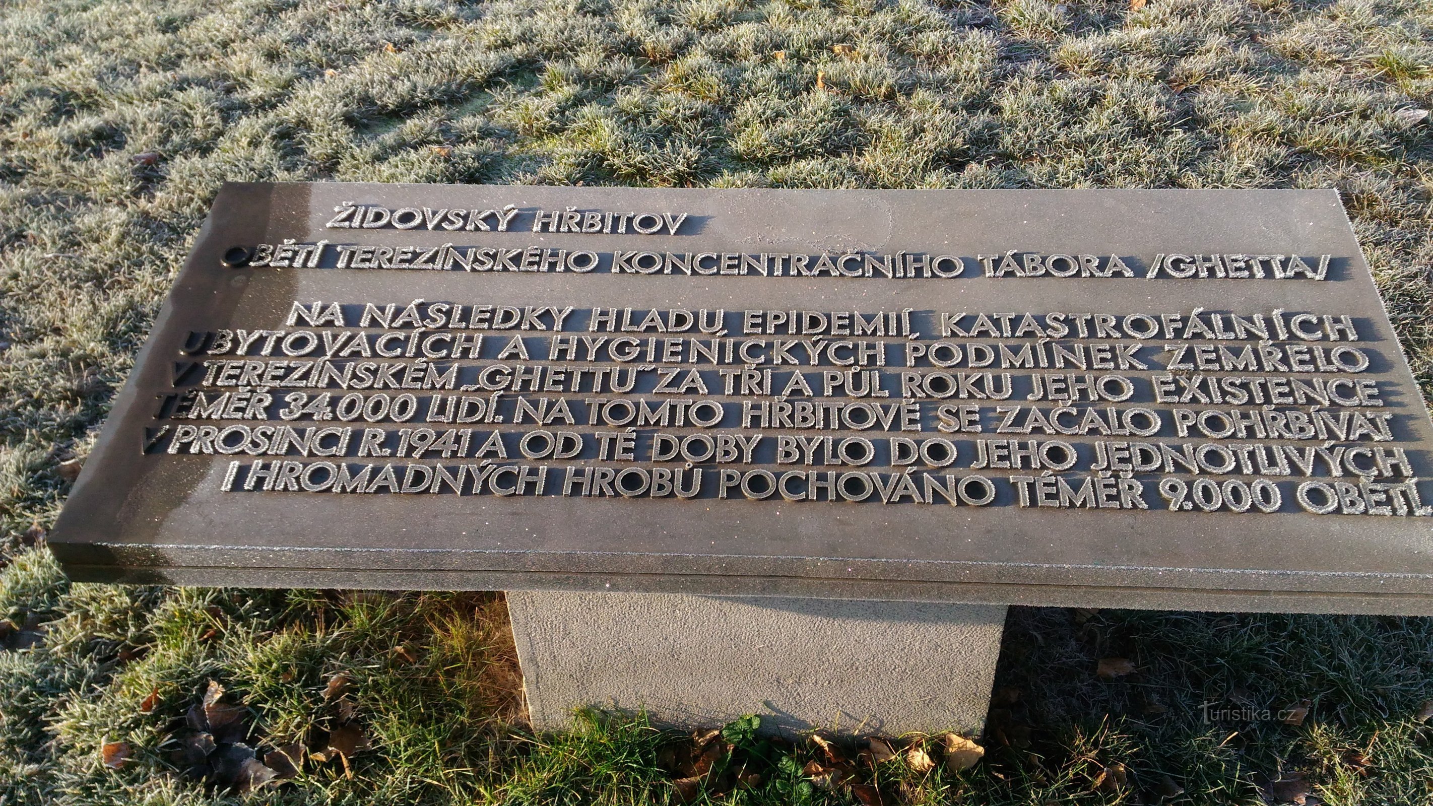 Cimitirul evreiesc din Terezín.