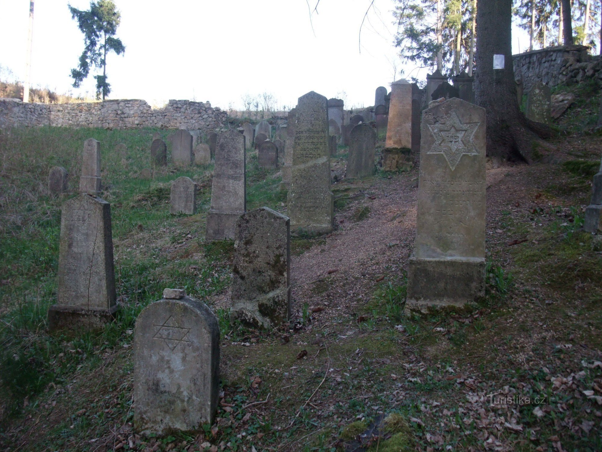 Cimetière juif d'Úbočí