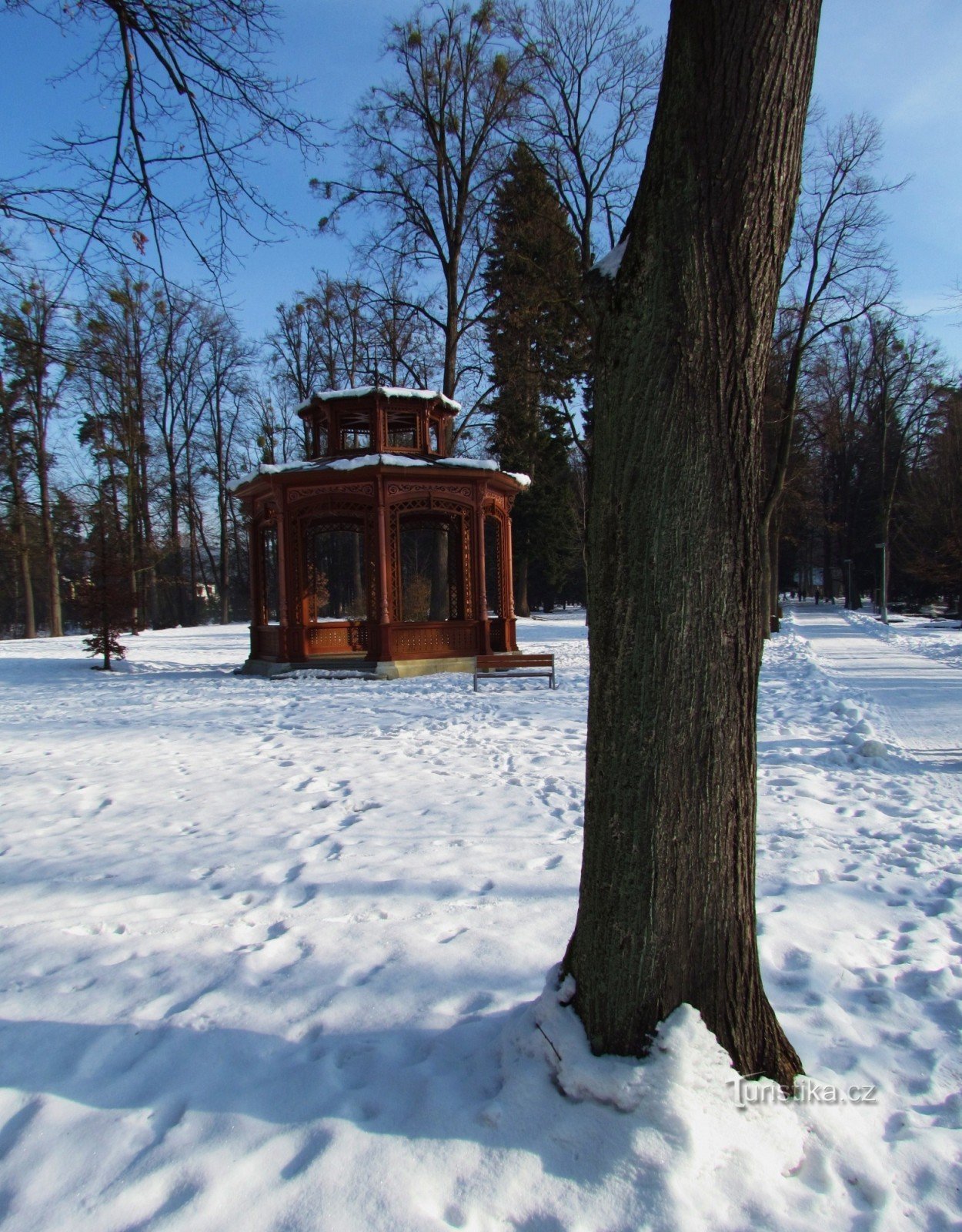 Paseo de invierno - Museo de Valaquia en la naturaleza - en Rožnov pod Radhoštěm