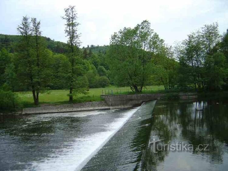 Žimrovský splav: Žimrovský splav no rio Moravica.