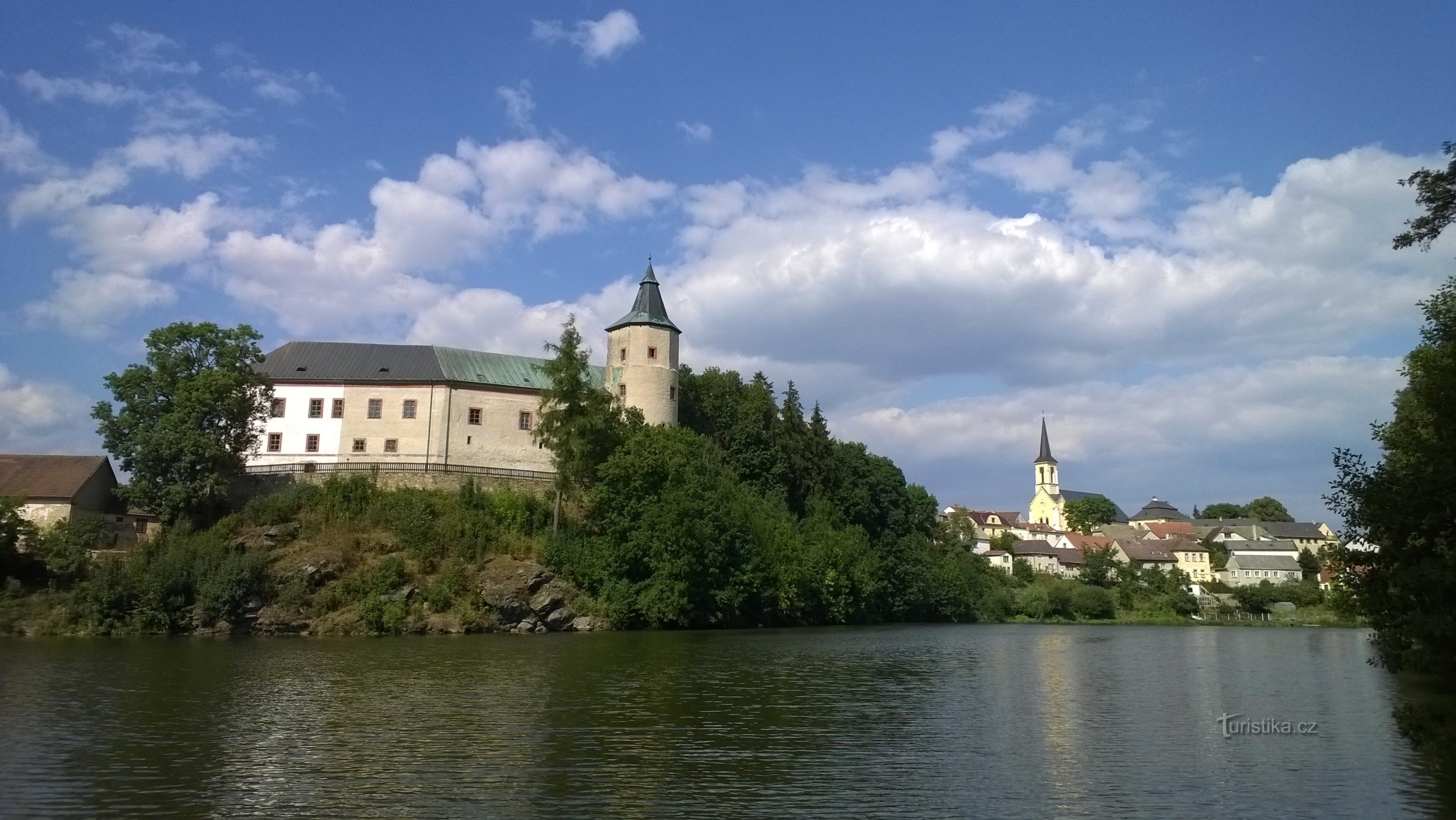 Žirovnice - miasto i zamek.