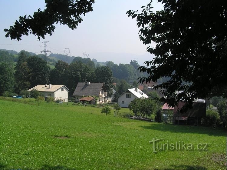 Životice: Utsikt över byn, från riktning mot Jedle