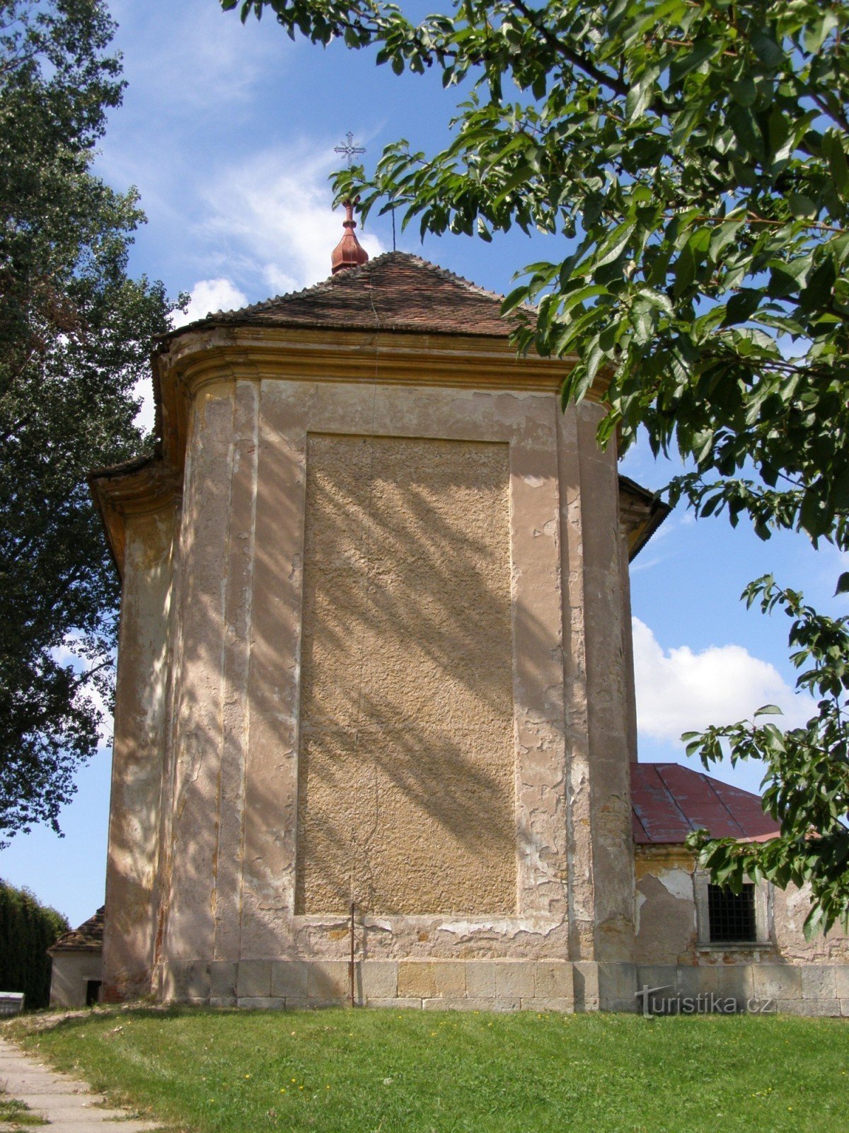 Žiželeves - iglesia de St. Nicolás