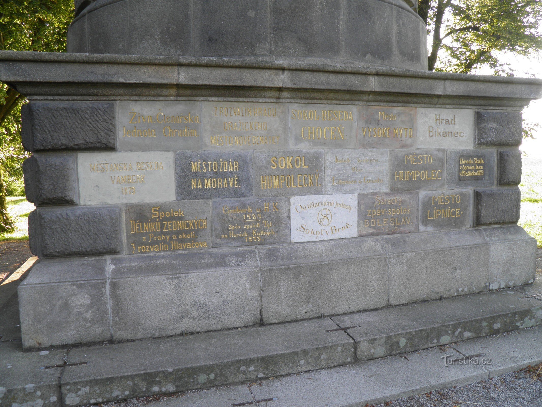 Žižkov's mound near Žižkov Pole