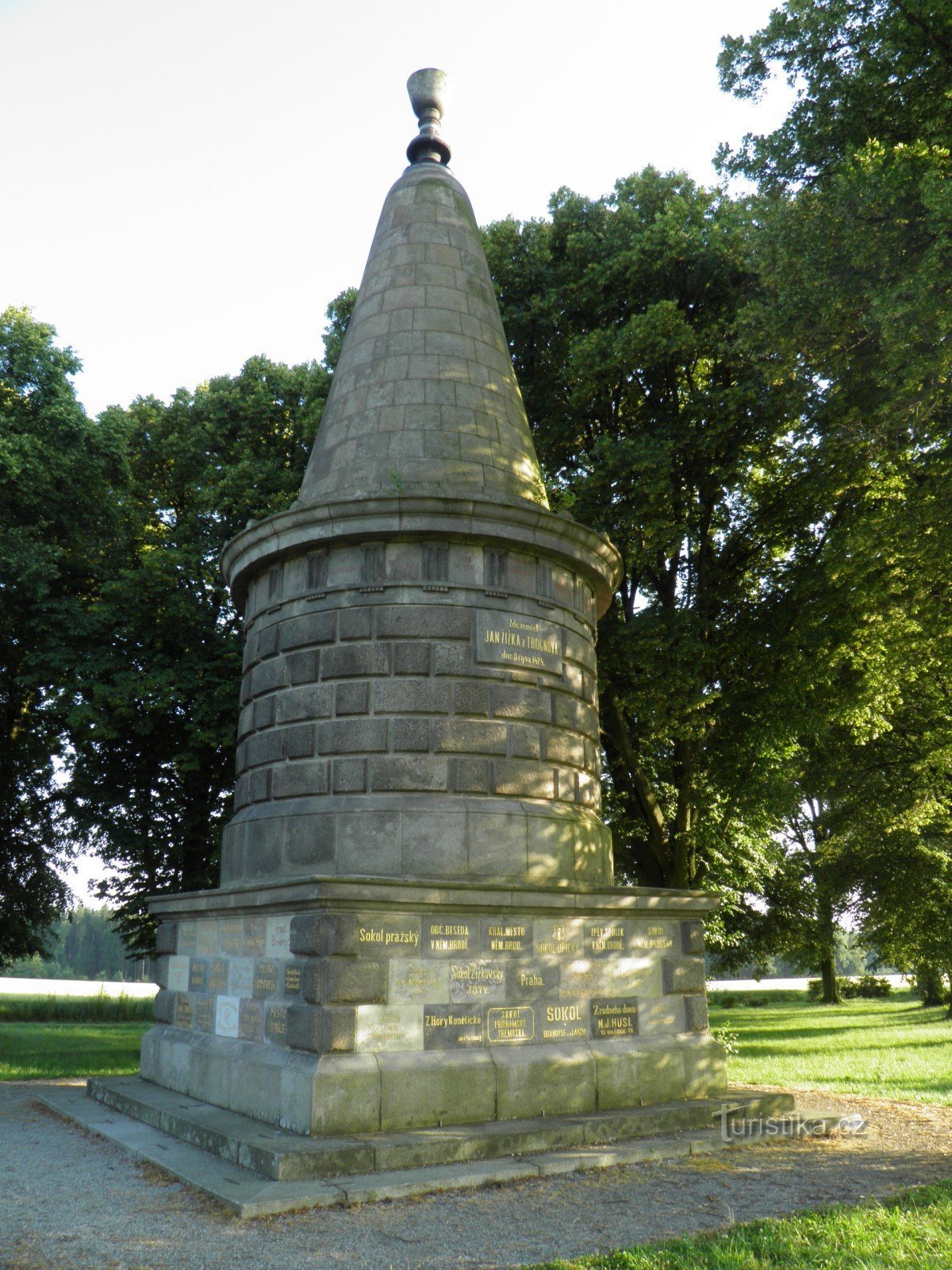 Žižkov's mound near Žižkov Pole