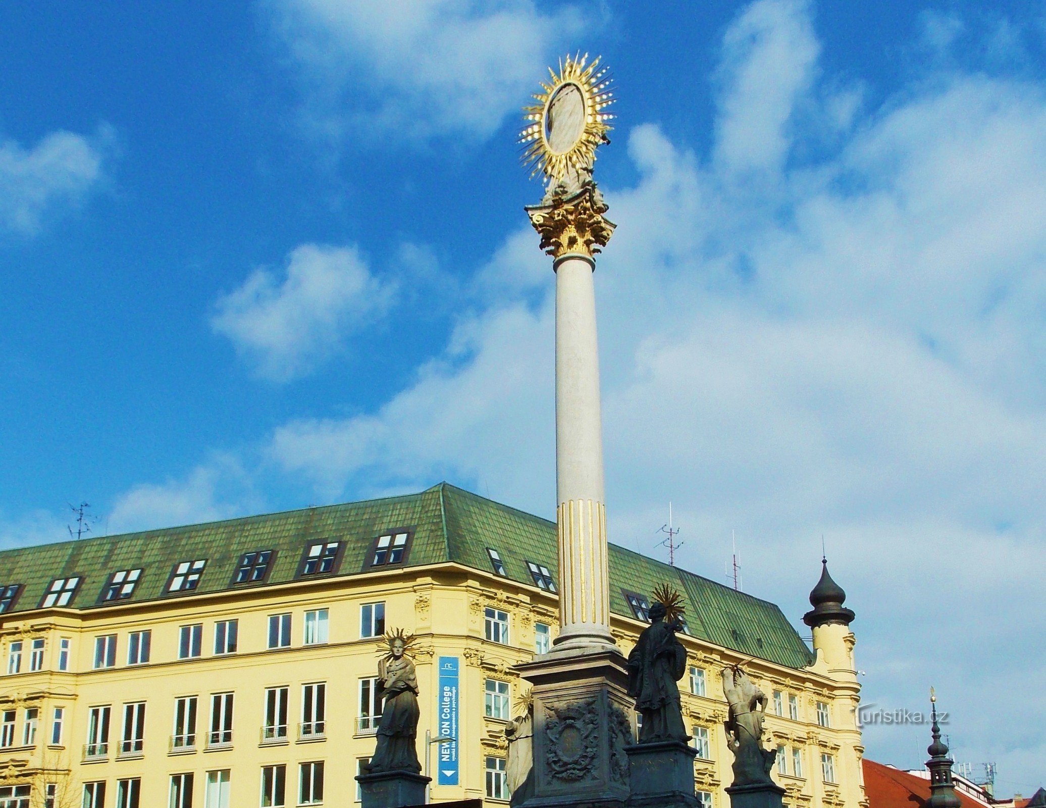 Det gyldne skib på Frihedspladsen i Brno