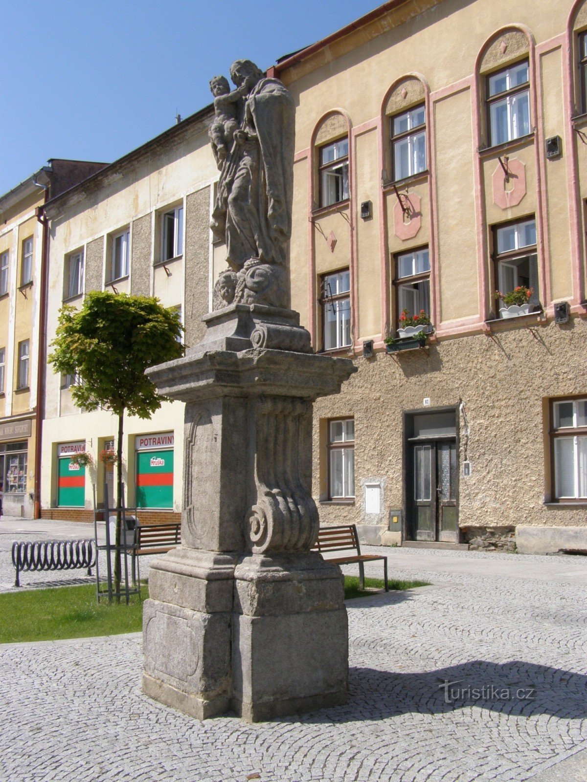 Zlaté Hory - bức tượng của St. Joseph