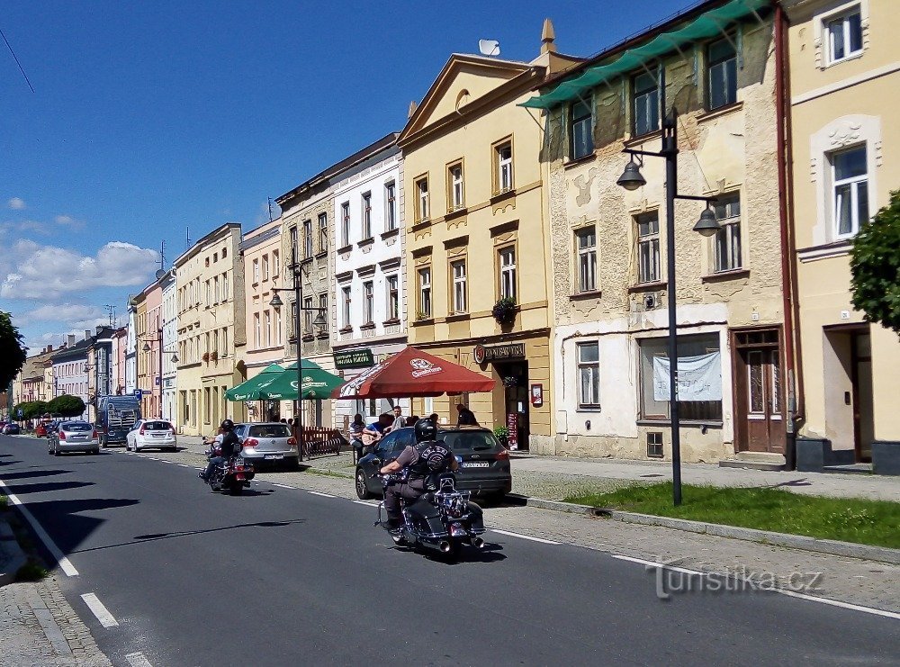 Златогорске площади Свободы