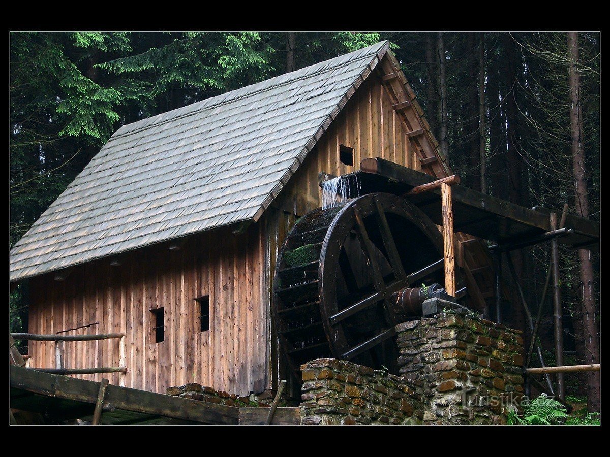 Moulin à minerai d'or