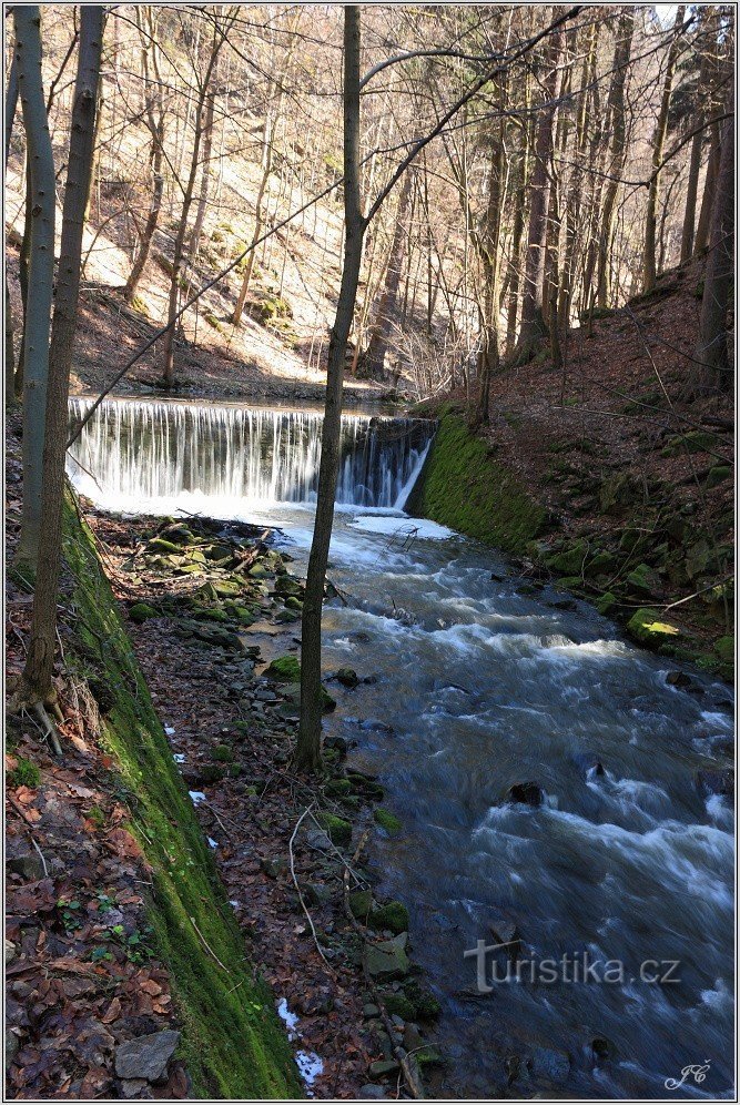 Zlatý potok in Pekelské údolí, one of the many dams