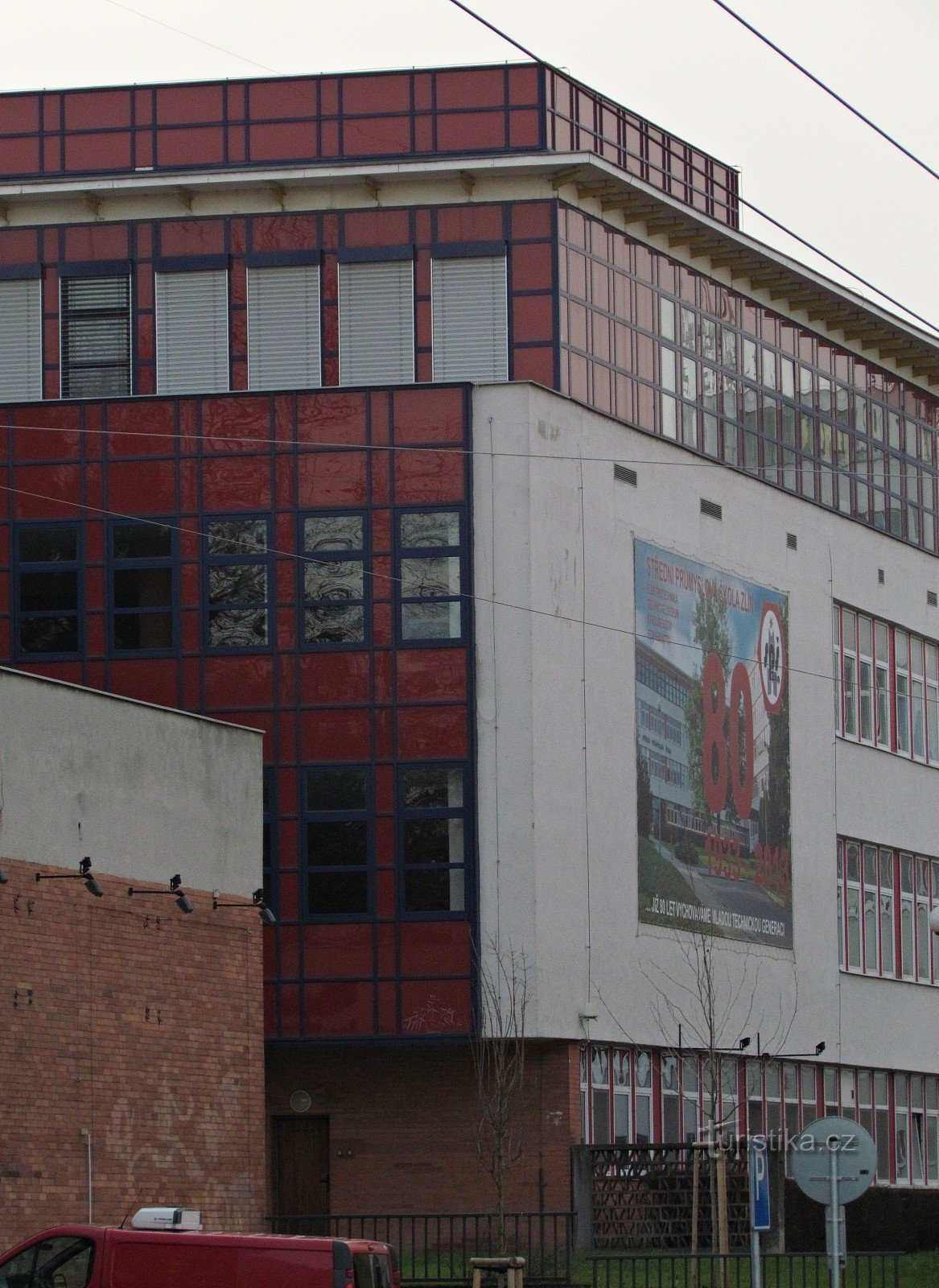 Zlín - edifici della Scuola Secondaria Industriale