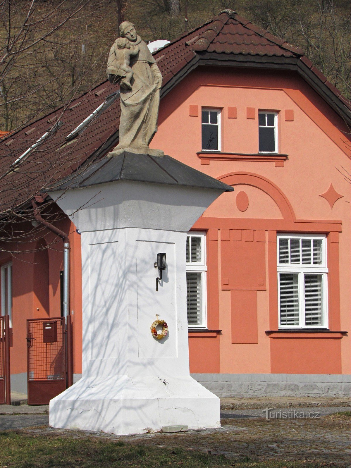 Zlín - estátua de Santo António