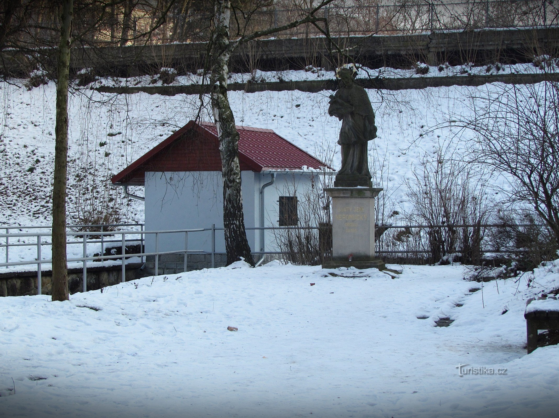 Zlín - statue de saint Jean Népomucène