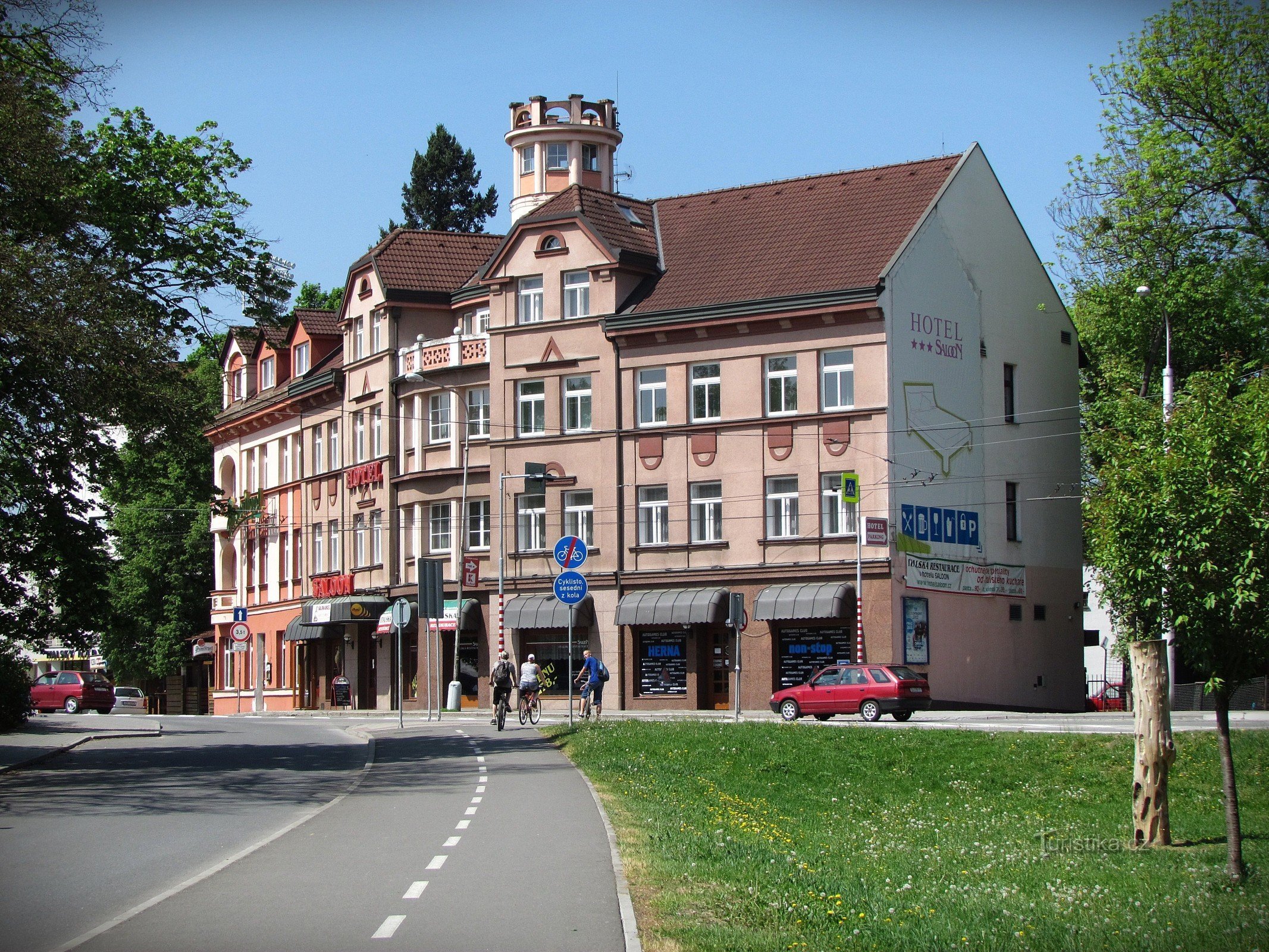 Hotel i salon Zlín