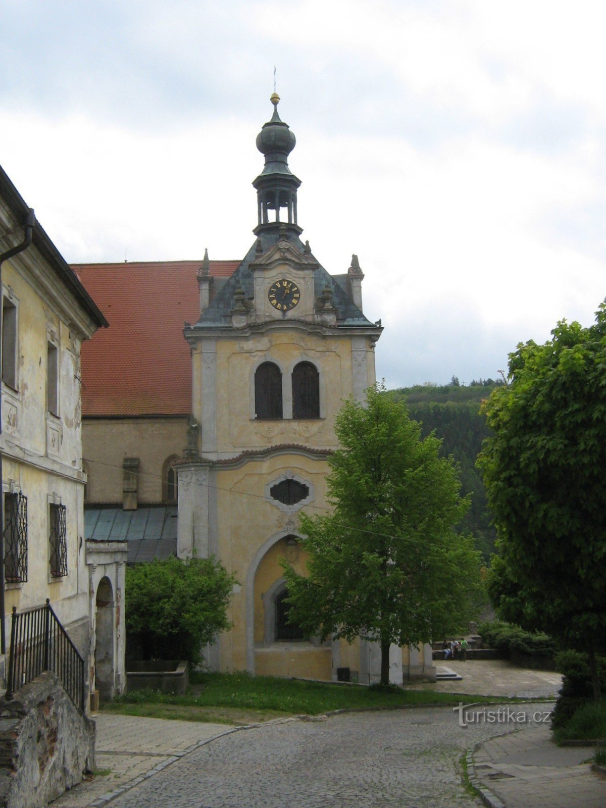 Žlutice - kyrkan St Peter och Paul