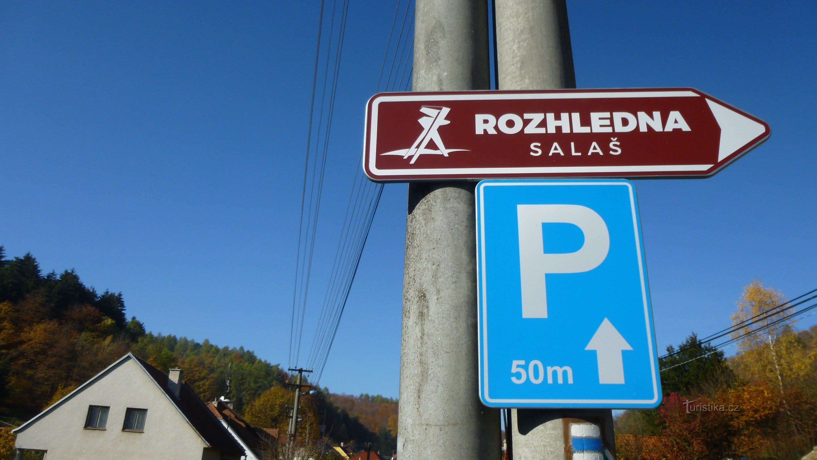 Signage to the lookout tower