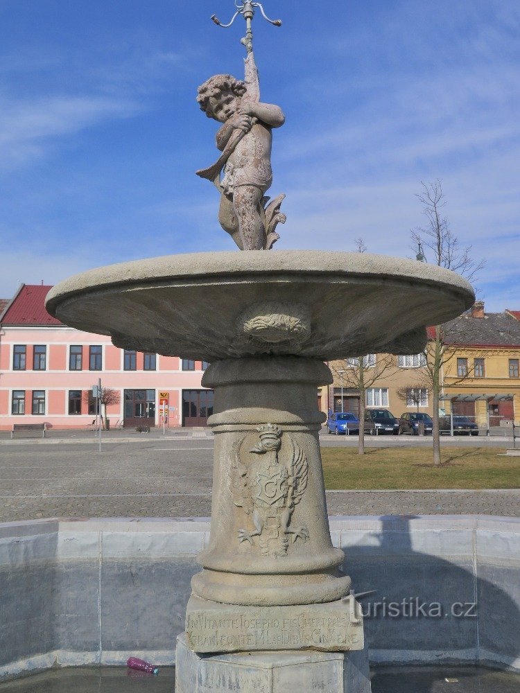 emblème de la ville sur un poteau