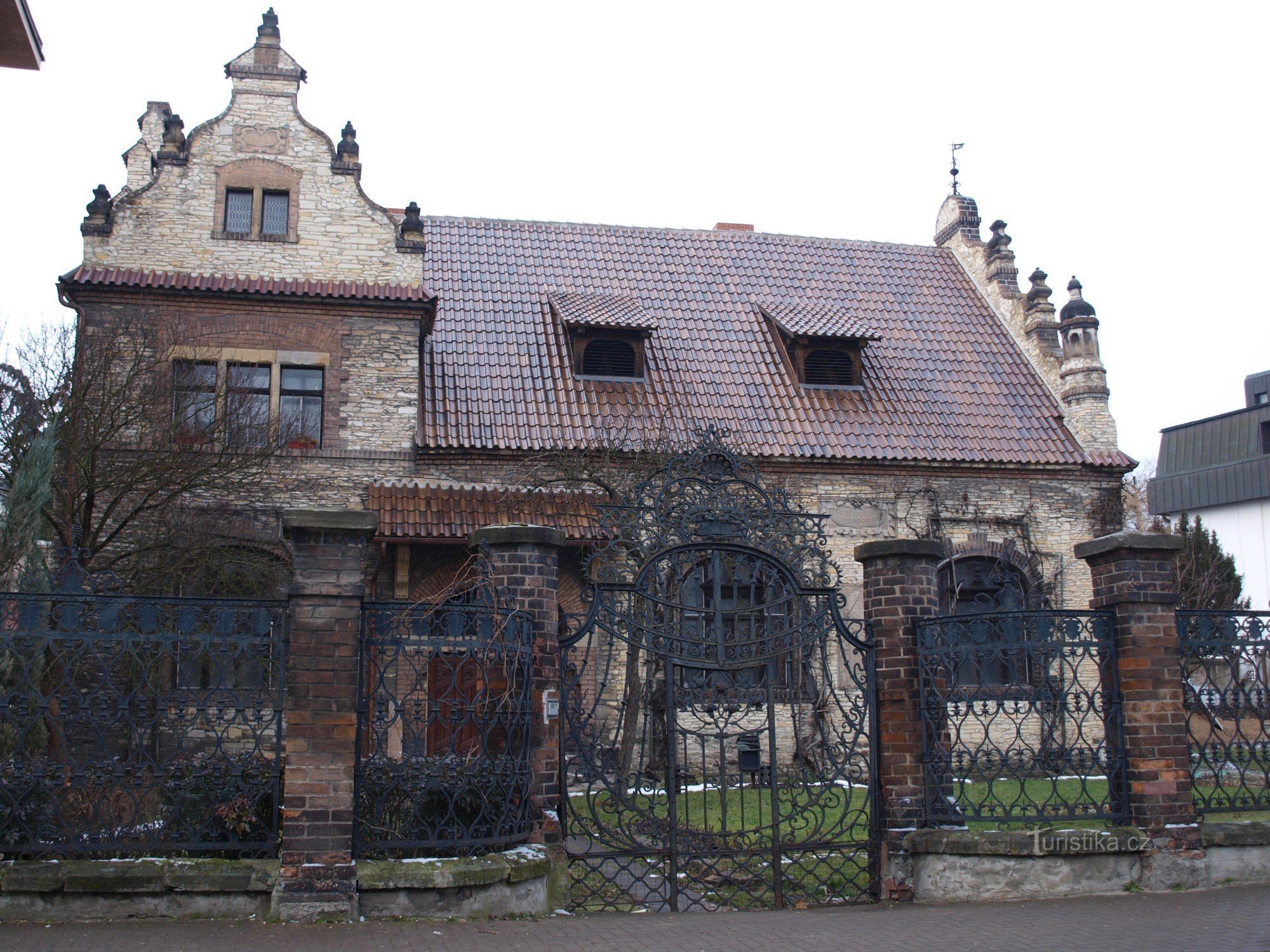 je kent het wel van tv; zelfs deze villa is al op tv verschenen