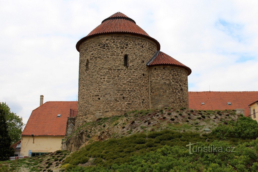 Znojmo, Jomfru Marias rotunde og St. Catherine