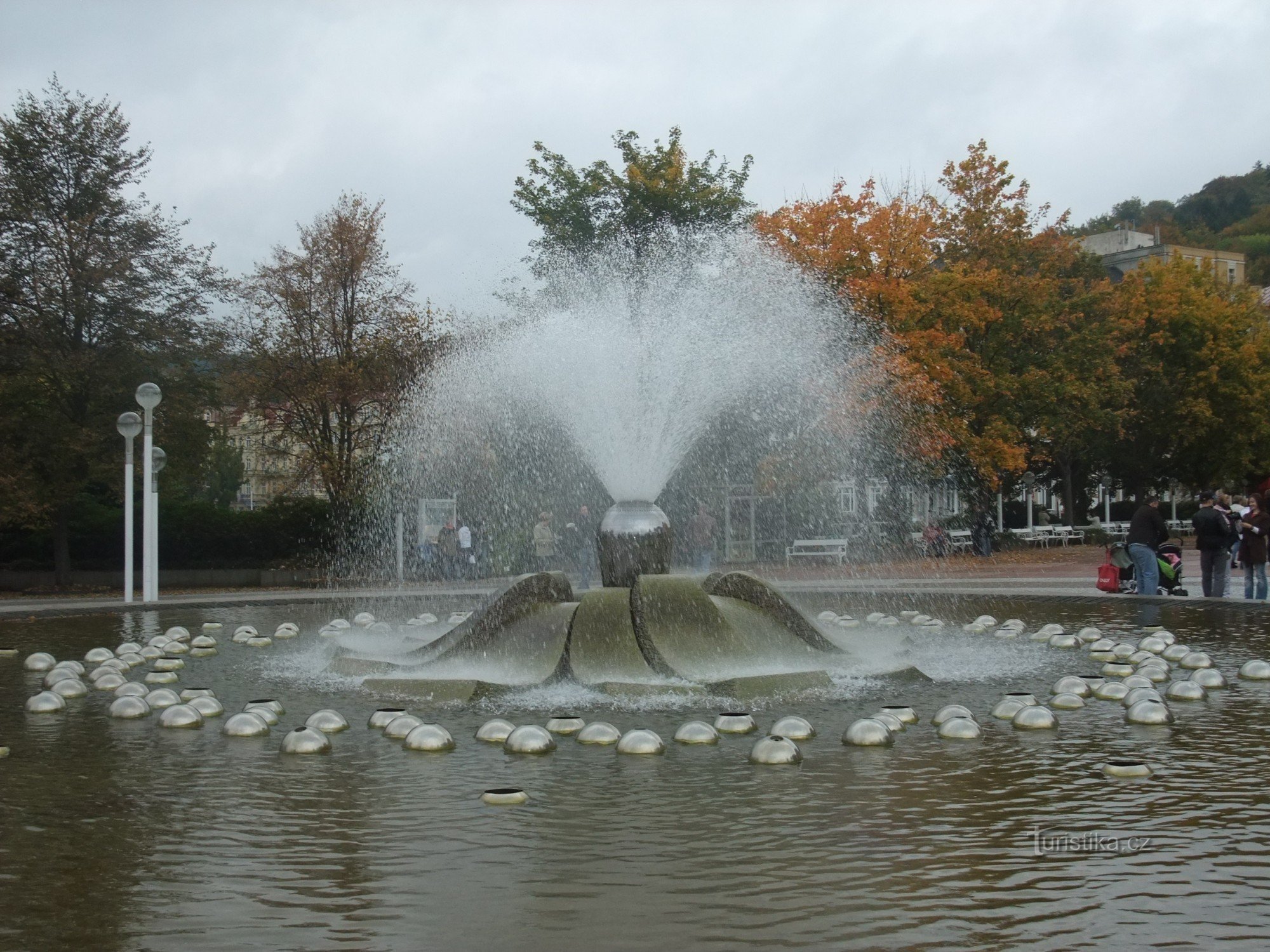 De zingende fontein