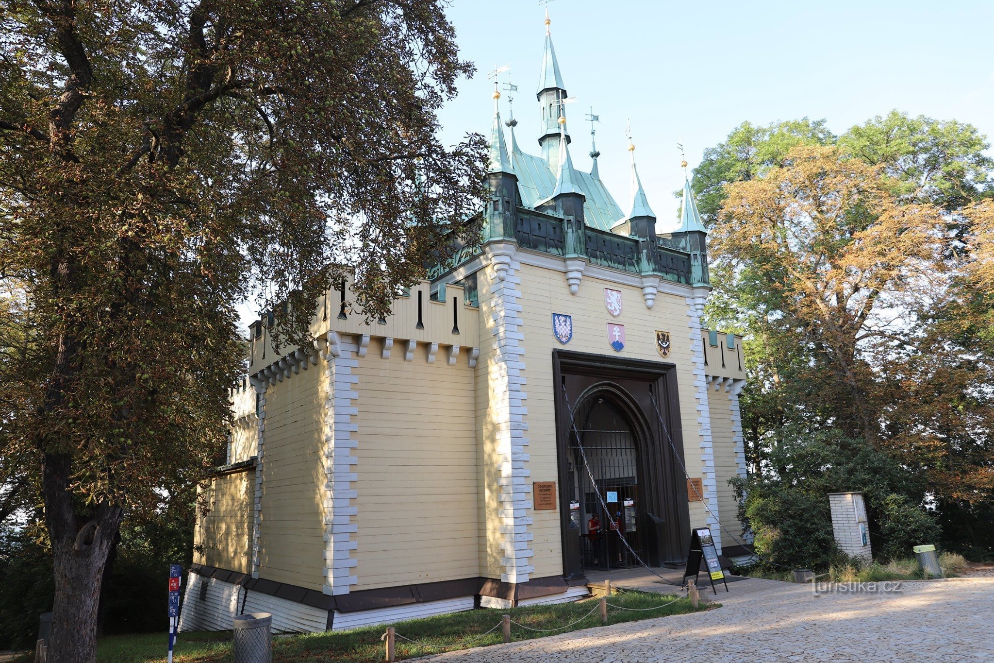 Le labyrinthe de miroirs de Petřín