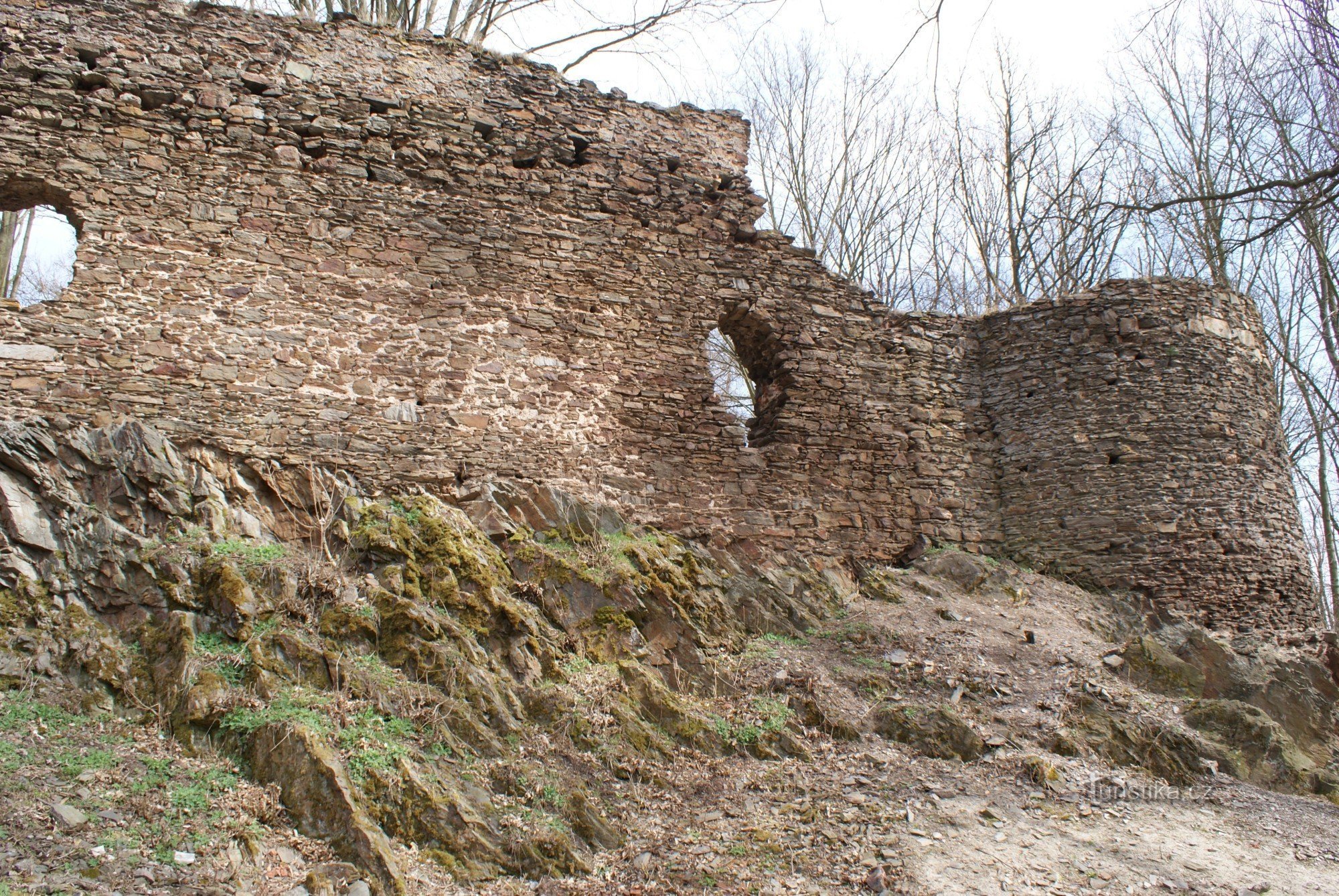 Руины готического замка (Старый) Цимбурк (район SY)